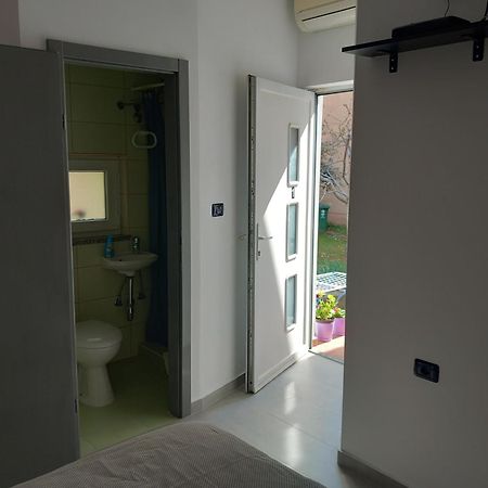 Room Ket Pula Exteriör bild