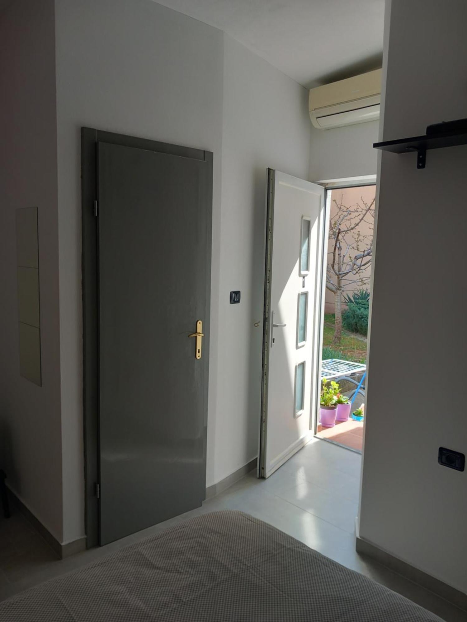 Room Ket Pula Exteriör bild